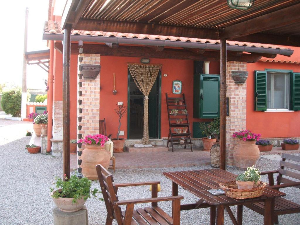 La Locanda Country House Borgo Montenero Bagian luar foto